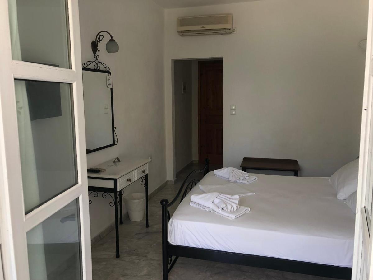Roussos Beach Hotel Naousa  Exterior foto