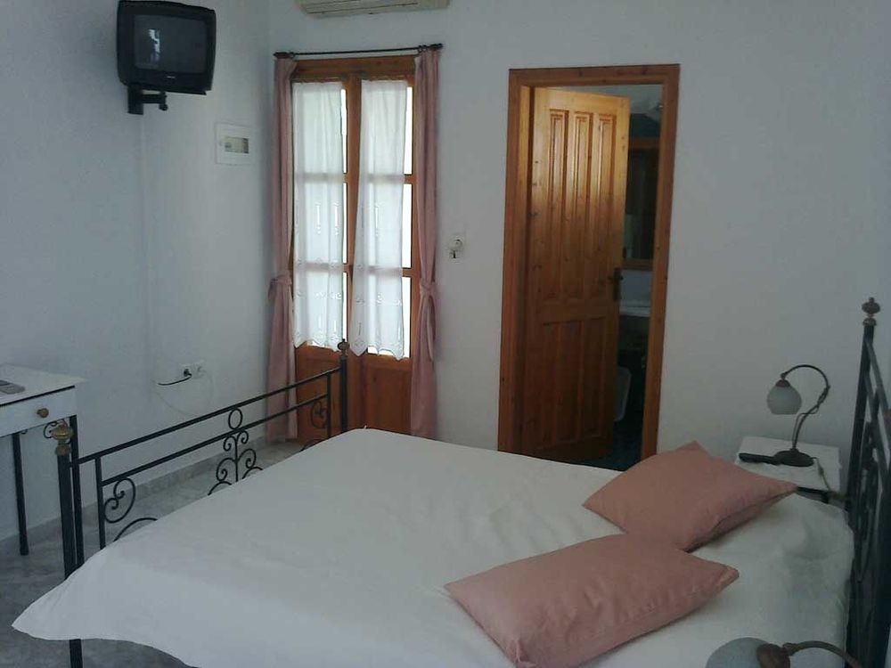 Roussos Beach Hotel Naousa  Habitación foto
