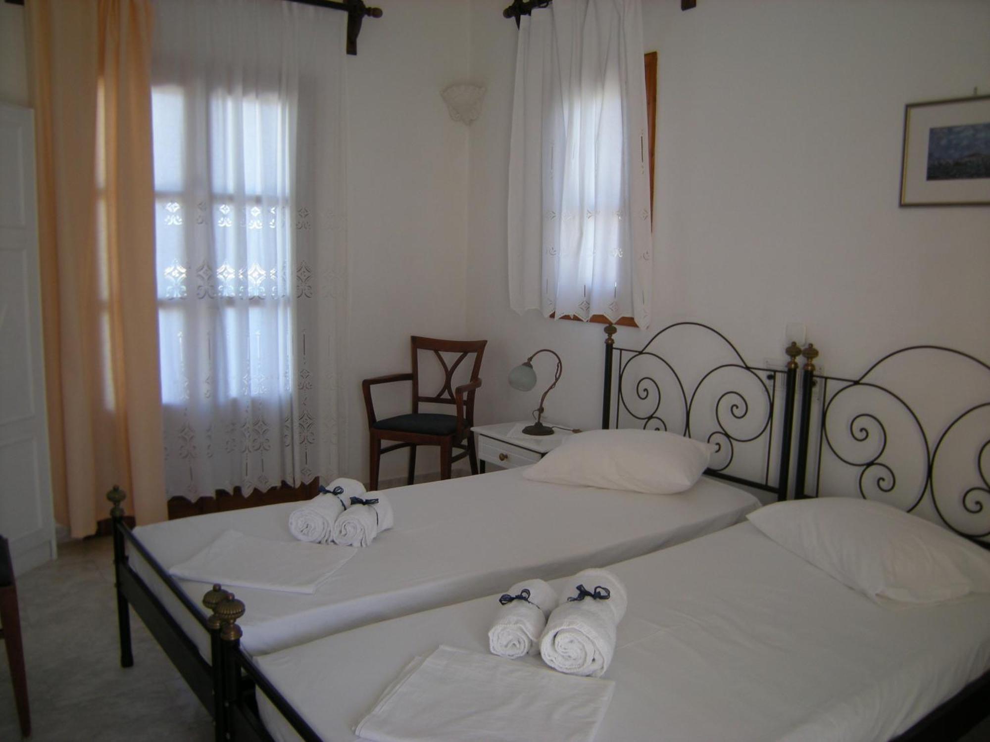 Roussos Beach Hotel Naousa  Habitación foto