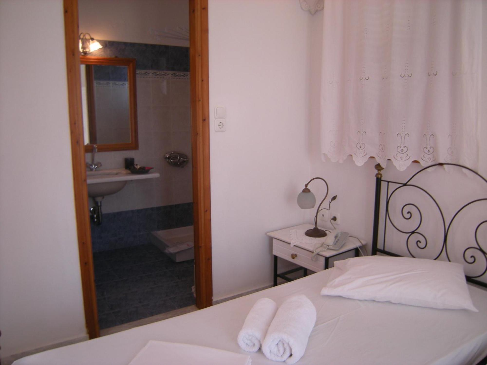 Roussos Beach Hotel Naousa  Exterior foto