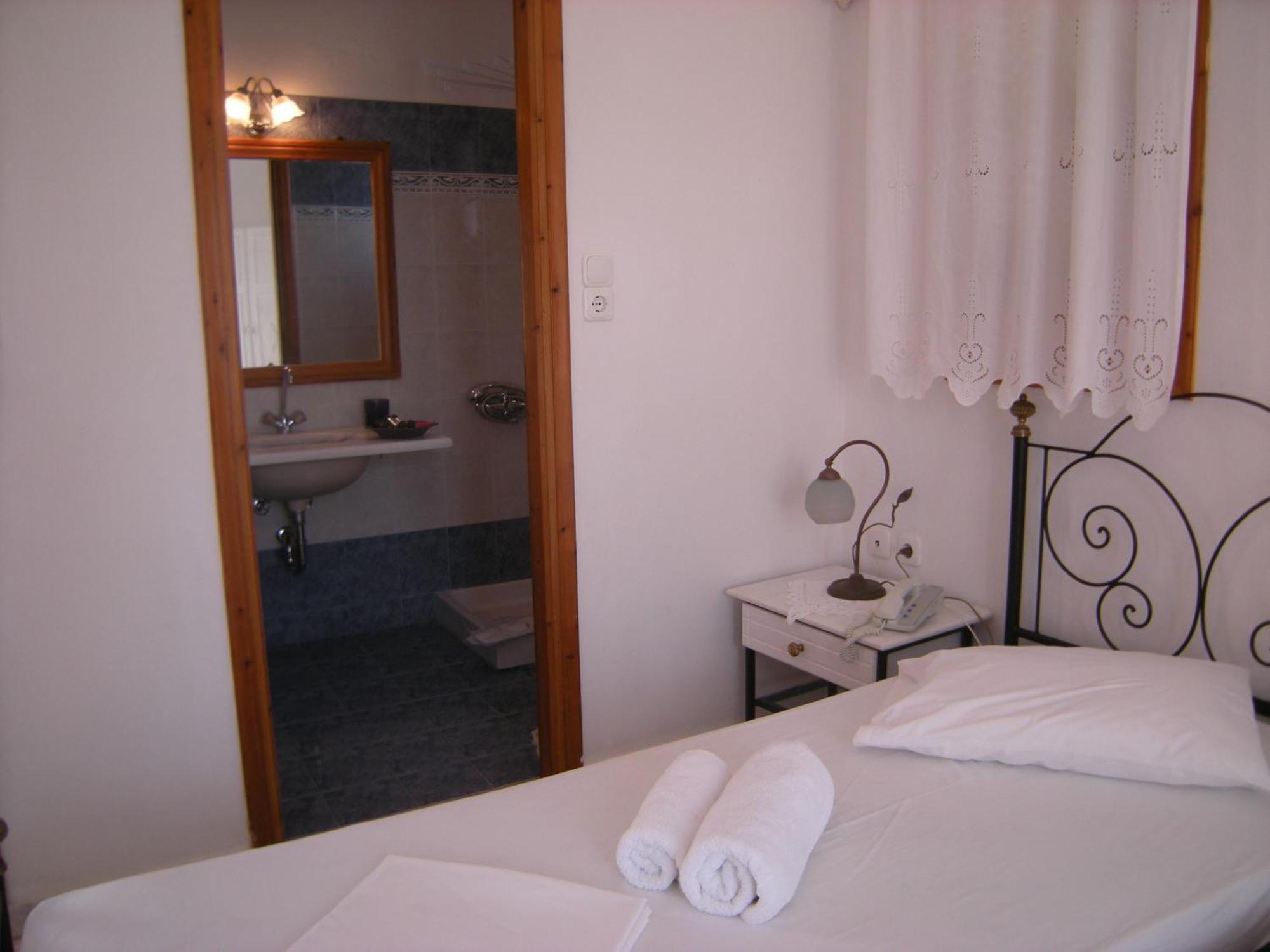 Roussos Beach Hotel Naousa  Exterior foto