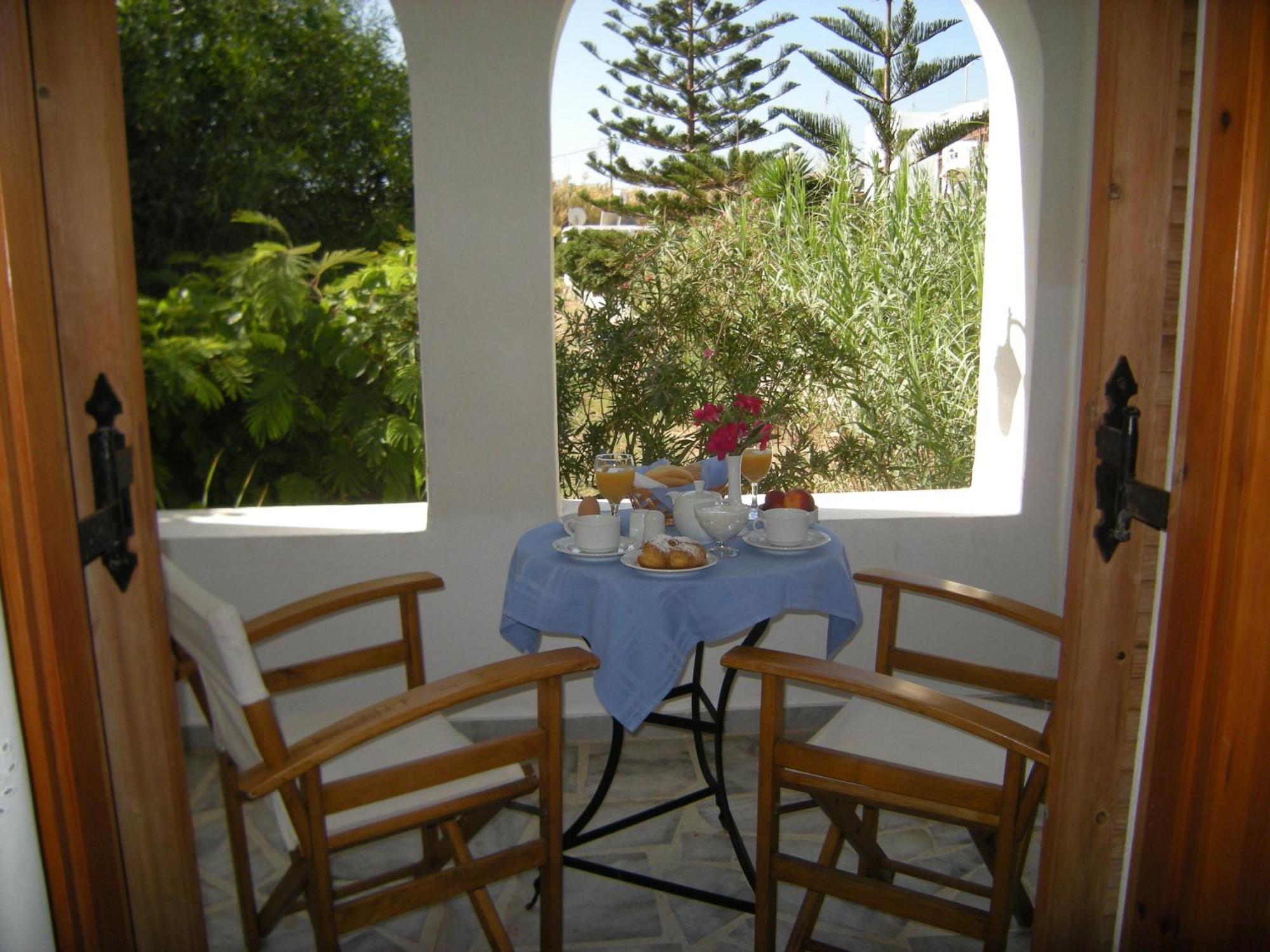 Roussos Beach Hotel Naousa  Habitación foto