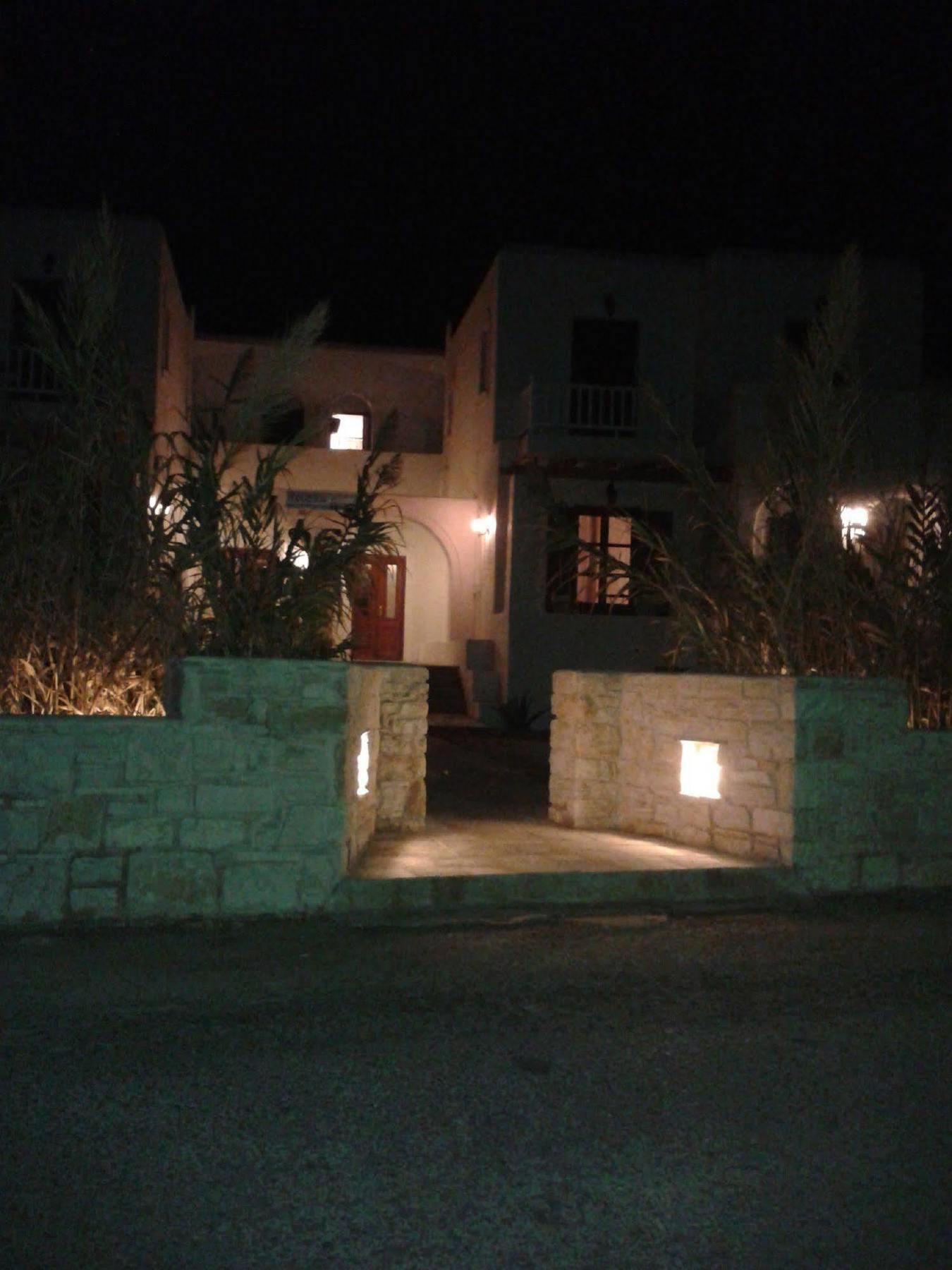 Roussos Beach Hotel Naousa  Exterior foto