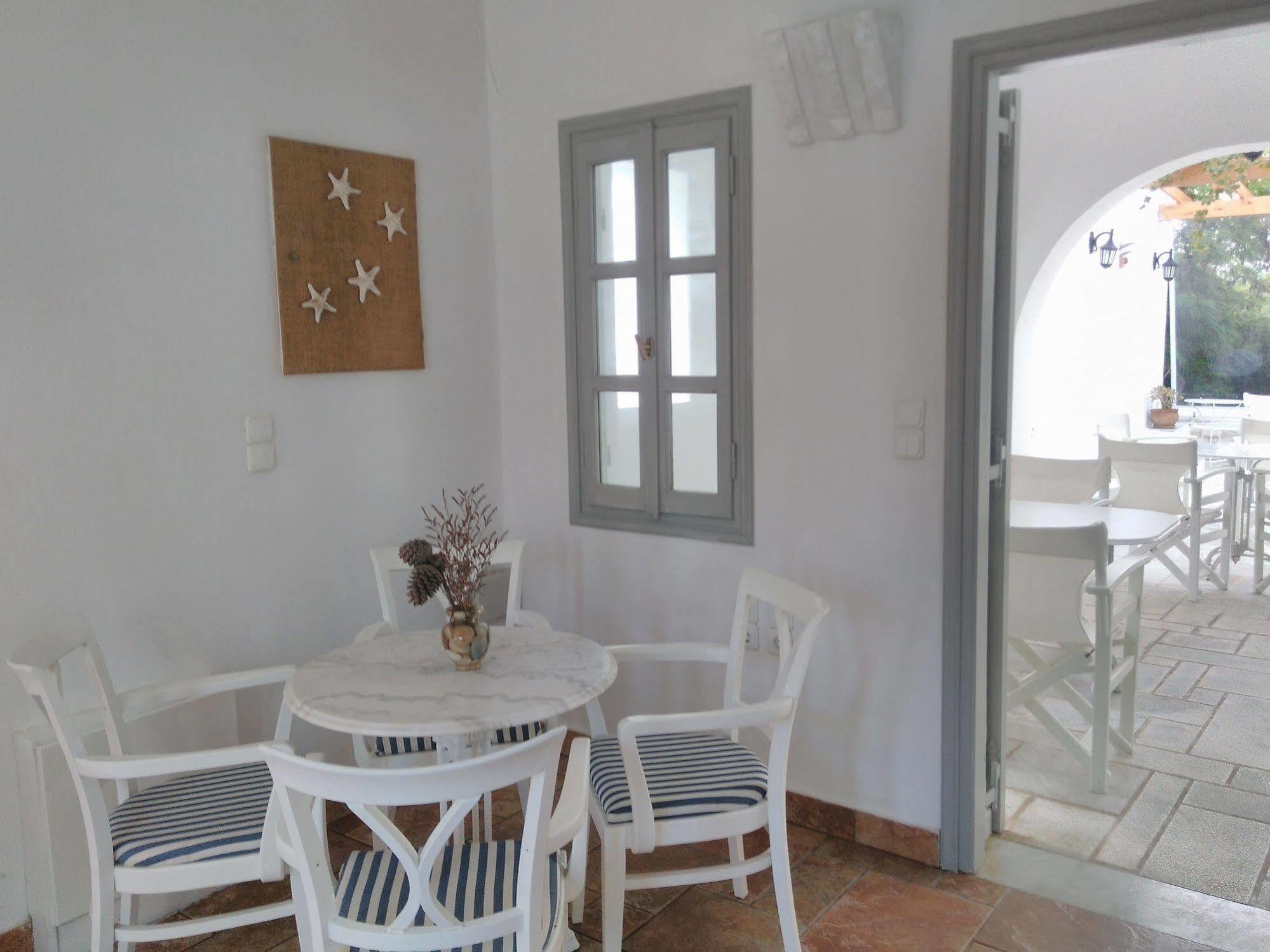 Roussos Beach Hotel Naousa  Exterior foto