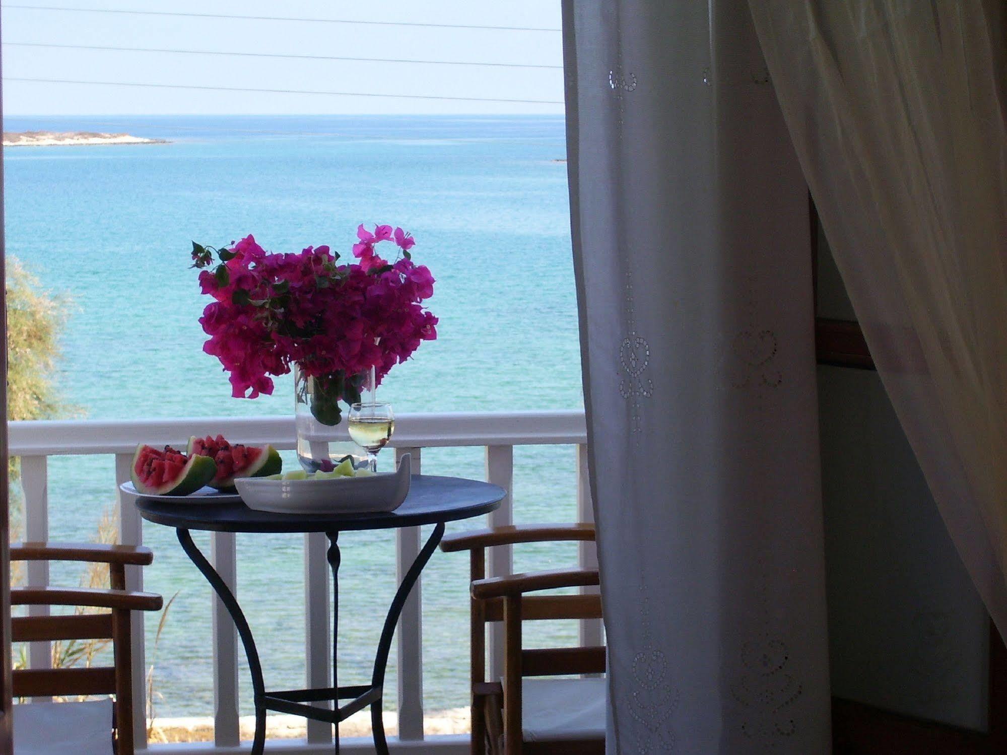 Roussos Beach Hotel Naousa  Exterior foto