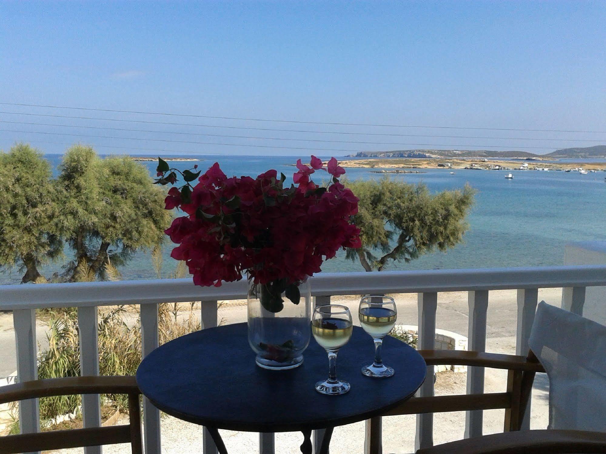 Roussos Beach Hotel Naousa  Exterior foto